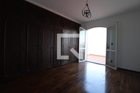 Casa à venda com 323m², 3 quartos e 4 vagasQuarto 3 (suíte master)