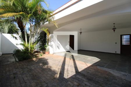 Casa à venda com 323m², 3 quartos e 4 vagasGaragem e Jardim