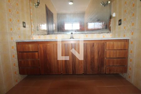 Casa à venda com 323m², 3 quartos e 4 vagasBanheiro da Suíte 3