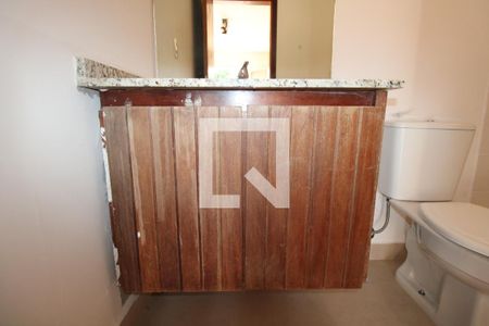 Casa à venda com 323m², 3 quartos e 4 vagasBanheiro da Suíte 1