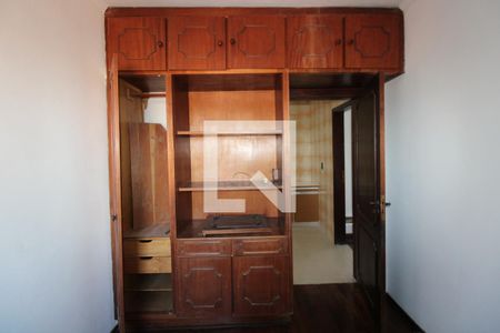 Casa à venda com 323m², 3 quartos e 4 vagasQuarto de Serviço