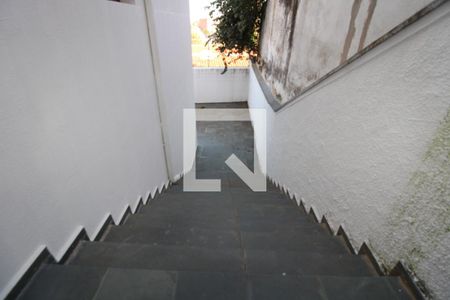 Casa à venda com 323m², 3 quartos e 4 vagasCorredor Externo 1