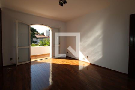 Casa à venda com 323m², 3 quartos e 4 vagasQuarto 1 (suíte)