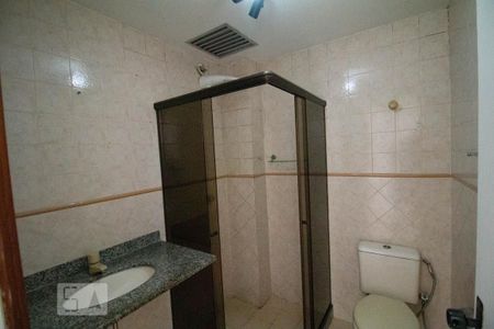 Apartamento à venda com 75m², 2 quartos e 1 vaga Apartamento à venda com 75m², 2 quartos e 1 vagaBanheiro