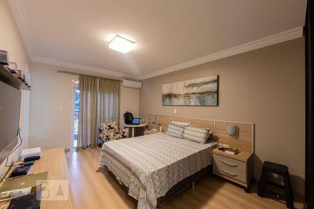 Casa de condomínio à venda com 395m², 4 quartos e 8 vagas Casa de condomínio à venda com 395m², 4 quartos e 8 vagasSuite 2