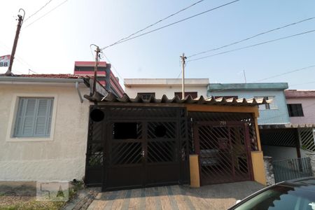 Casa à venda com 79m², 2 quartos e 1 vagaFachada