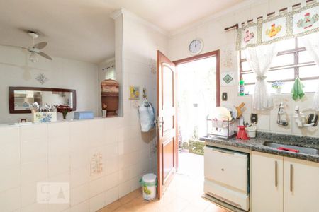 Casa à venda com 130m², 3 quartos e 2 vagasCozinha