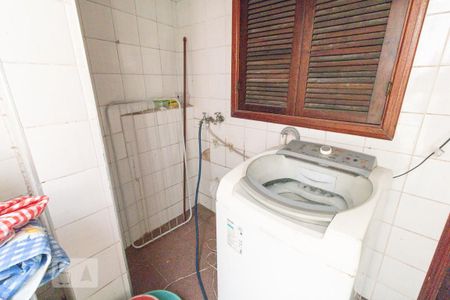 Casa à venda com 130m², 3 quartos e 2 vagasÁrea de Serviço