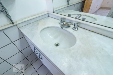 Apartamento à venda com 36m², 1 quarto e 1 vaga Apartamento à venda com 36m², 1 quarto e 1 vagaBanheiro da suíte