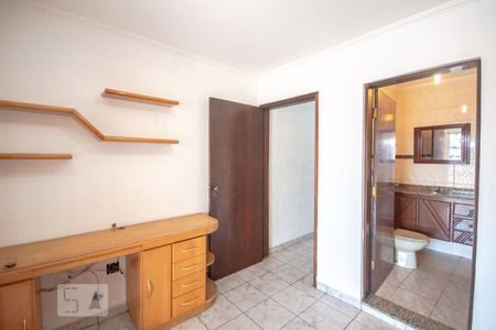 Casa para alugar com 180m², 3 quartos e 2 vagasQuarto 2