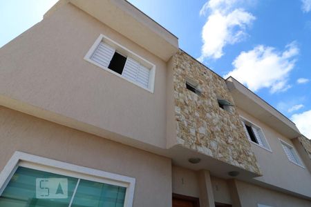 Casa de condomínio à venda com 107m², 2 quartos e 4 vagasFachada