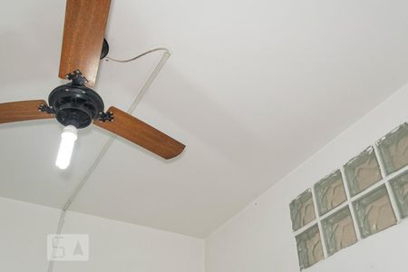 Sala - Ventilador de Teto de apartamento para alugar com 2 quartos, 50m² em Vila Isabel, Rio de Janeiro