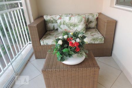 Apartamento para alugar com 90m², 3 quartos e 2 vagasVaranda