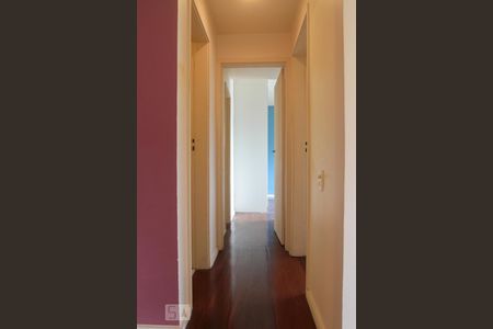 Apartamento à venda com 80m², 2 quartos e 1 vagaCorredor