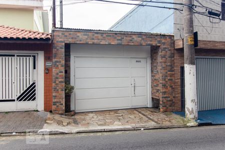 Casa à venda com 247m², 3 quartos e 5 vagas Casa à venda com 247m², 3 quartos e 5 vagasFachada