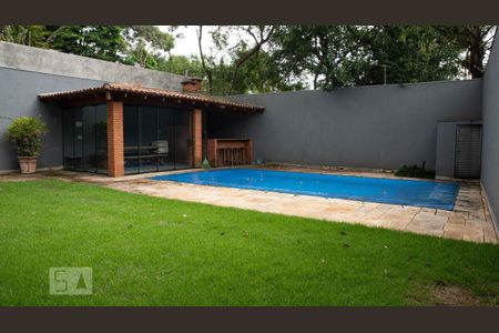 Casa à venda com 280m², 3 quartos e 6 vagasQuintal