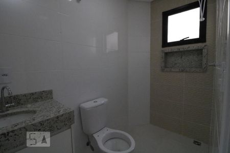 Banheiro de apartamento para alugar com 1 quarto, 25m² em Vila Bela, São Paulo