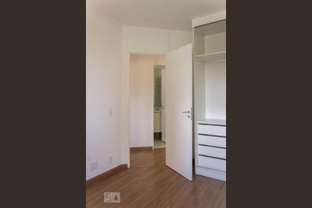 Quarto 1 de apartamento para alugar com 2 quartos, 50m² em Jardim Alzira, São Paulo