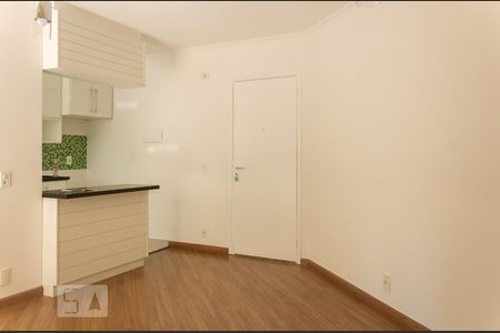Sala de apartamento para alugar com 2 quartos, 50m² em Jardim Alzira, São Paulo