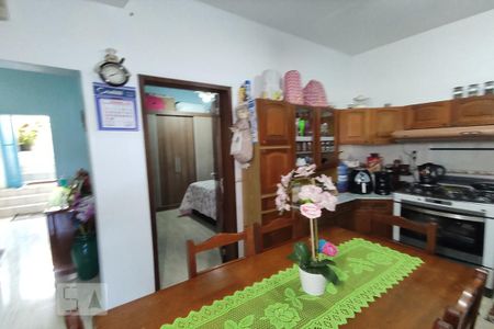 Casa à venda com 287m², 5 quartos e 2 vagas Casa à venda com 287m², 5 quartos e 2 vagasCozinha
