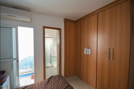 Casa à venda com 179m², 3 quartos e 4 vagas Casa à venda com 179m², 3 quartos e 4 vagasQuarto 3