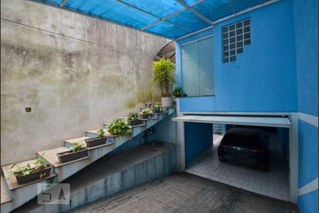 Casa à venda com 179m², 3 quartos e 4 vagas Casa à venda com 179m², 3 quartos e 4 vagasGaragem