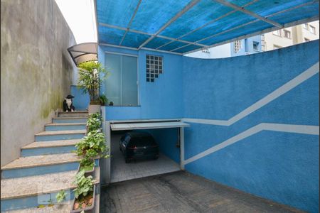 Casa à venda com 179m², 3 quartos e 4 vagas Casa à venda com 179m², 3 quartos e 4 vagasFachada