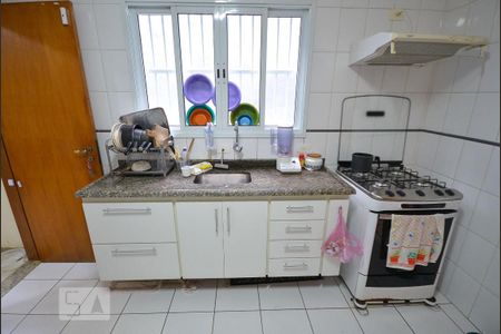 Casa à venda com 179m², 3 quartos e 4 vagas Casa à venda com 179m², 3 quartos e 4 vagasCozinha