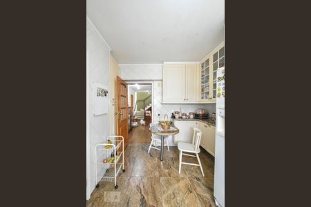 Apartamento à venda com 195m², 4 quartos e 2 vagasCozinha