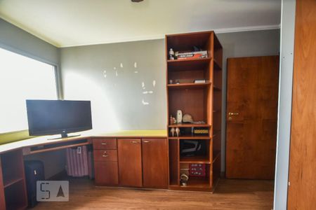 Apartamento à venda com 195m², 4 quartos e 2 vagasQuarto 04
