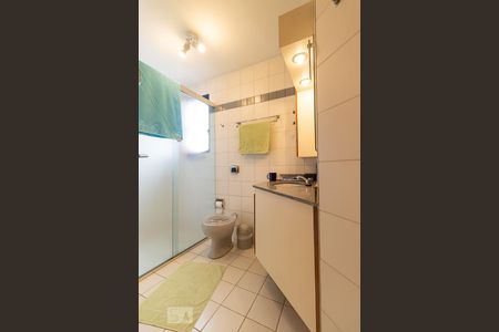 Apartamento à venda com 96m², 3 quartos e 2 vagas Apartamento à venda com 96m², 3 quartos e 2 vagasBanheiro social