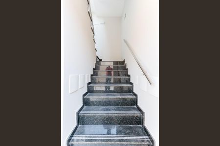 Apartamento para alugar com 38m², 1 quarto e sem vagaÁrea Comum - Escada Entrada