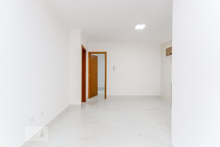 Sala e Cozinha de apartamento para alugar com 1 quarto, 38m² em Vila Mazzei, São Paulo