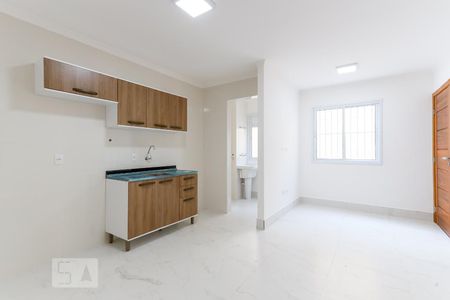 Sala e Cozinha de apartamento para alugar com 1 quarto, 38m² em Vila Mazzei, São Paulo