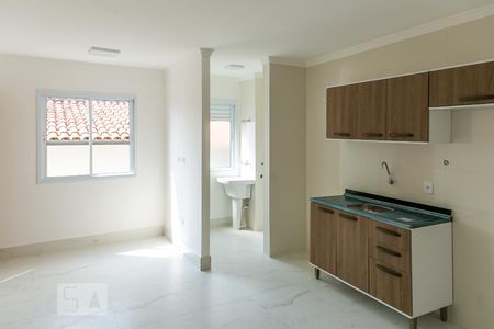 Sala e Cozinha  de apartamento para alugar com 1 quarto, 38m² em Vila Mazzei, São Paulo