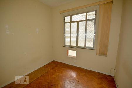 Apartamento à venda com 106m², 3 quartos e 1 vaga Apartamento à venda com 106m², 3 quartos e 1 vagaQuarto 2