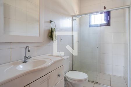 Casa à venda com 267m², 4 quartos e 4 vagas Casa à venda com 267m², 4 quartos e 4 vagasBanheiro Social