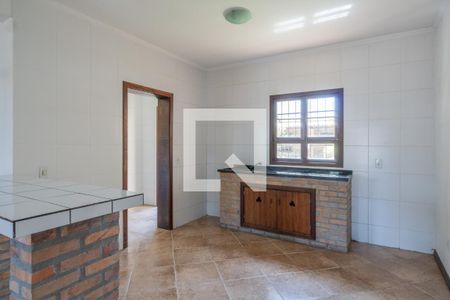 Casa à venda com 267m², 4 quartos e 4 vagas Casa à venda com 267m², 4 quartos e 4 vagasCozinha e Área de Serviço