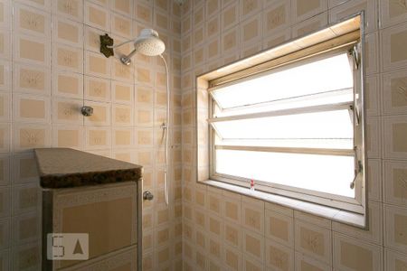 Casa à venda com 220m², 5 quartos e 5 vagas Casa à venda com 220m², 5 quartos e 5 vagasCasa 2 - Banheiro da Suíte 1