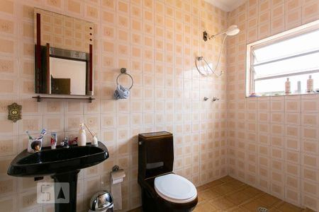 Casa à venda com 220m², 5 quartos e 5 vagas Casa à venda com 220m², 5 quartos e 5 vagasCasa 2 - Banheiro da Suíte 2