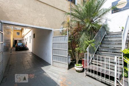 Casa à venda com 220m², 5 quartos e 5 vagas Casa à venda com 220m², 5 quartos e 5 vagasGaragem