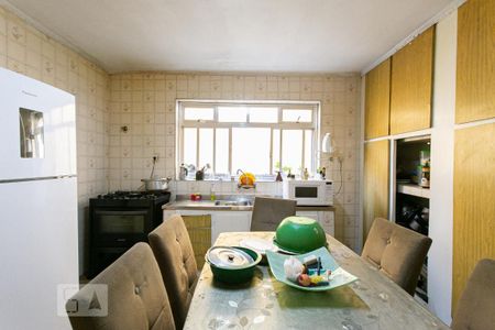 Casa à venda com 220m², 5 quartos e 5 vagas Casa à venda com 220m², 5 quartos e 5 vagasCozinha