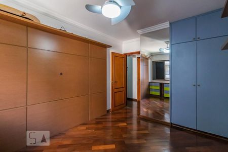 Apartamento à venda com 285m², 4 quartos e 4 vagas Apartamento à venda com 285m², 4 quartos e 4 vagasSuíte 2