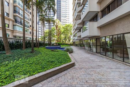 Apartamento à venda com 285m², 4 quartos e 4 vagas Apartamento à venda com 285m², 4 quartos e 4 vagasÁrea Comum