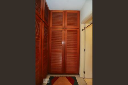 Apartamento à venda com 104m², 2 quartos e 1 vaga Apartamento à venda com 104m², 2 quartos e 1 vagaQuarto 2 - Armários