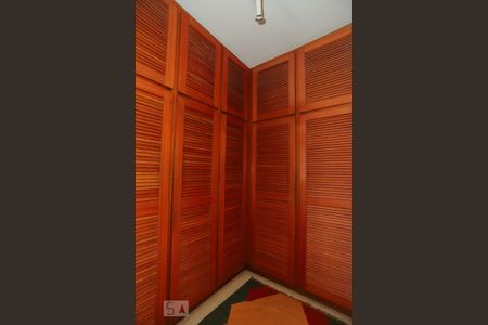 Apartamento à venda com 104m², 2 quartos e 1 vaga Apartamento à venda com 104m², 2 quartos e 1 vagaQuarto 2 - Armários