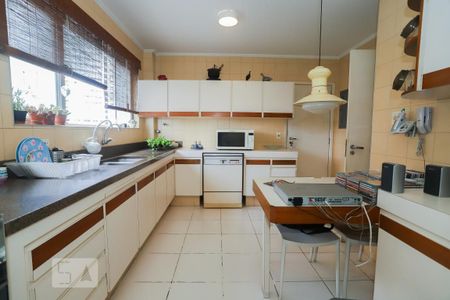 Apartamento à venda com 104m², 2 quartos e 1 vaga Apartamento à venda com 104m², 2 quartos e 1 vagaCozinha