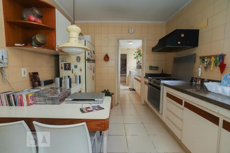 Apartamento à venda com 104m², 2 quartos e 1 vaga Apartamento à venda com 104m², 2 quartos e 1 vagaCozinha