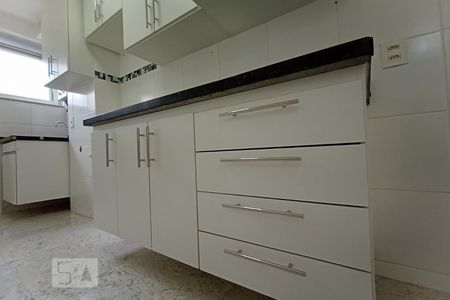 Apartamento à venda com 50m², 2 quartos e 1 vaga Apartamento à venda com 50m², 2 quartos e 1 vagaCozinha - Armários