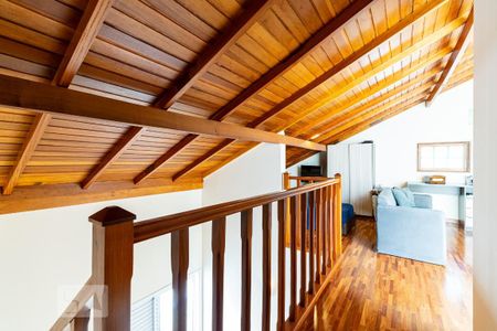 Casa à venda com 190m², 4 quartos e 2 vagas Casa à venda com 190m², 4 quartos e 2 vagasSótão